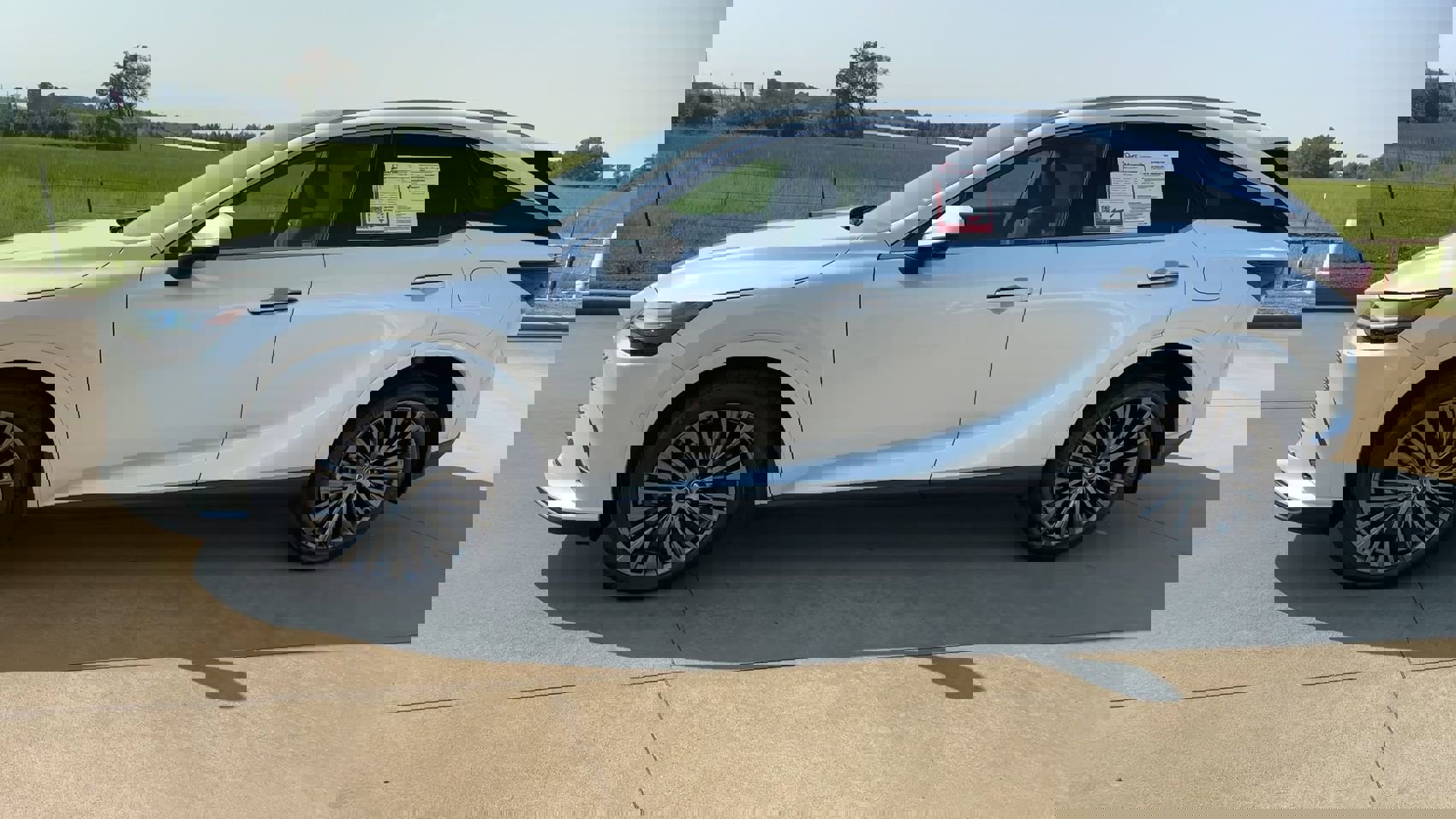 2024 Lexus RX 350 Luxury photo 4