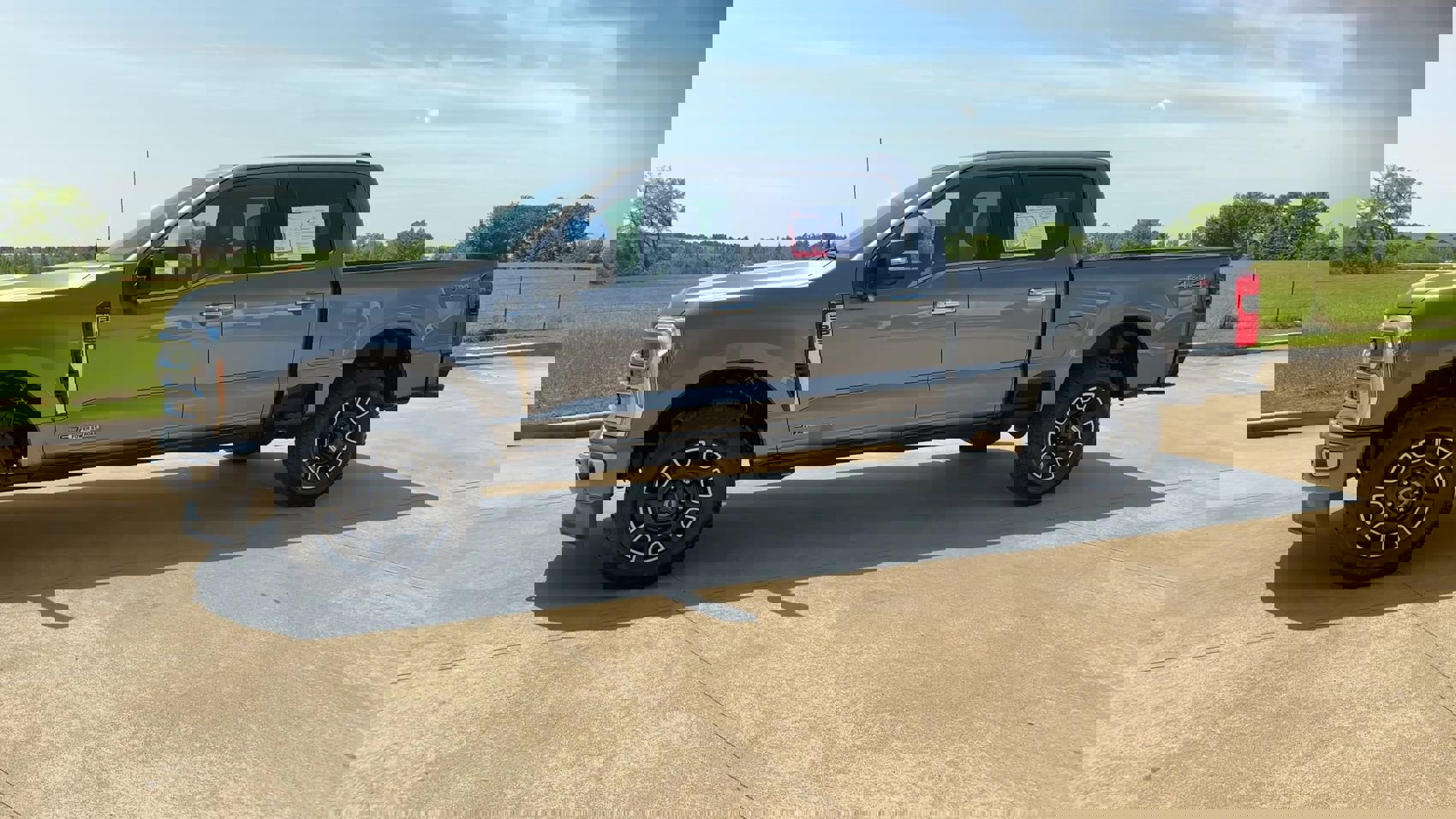 2024 Ford F-250 XL photo 4