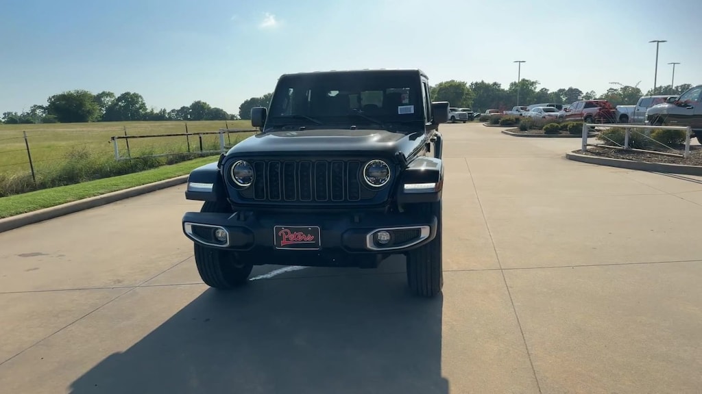 New 2024 Jeep Gladiator Sport Pickup
