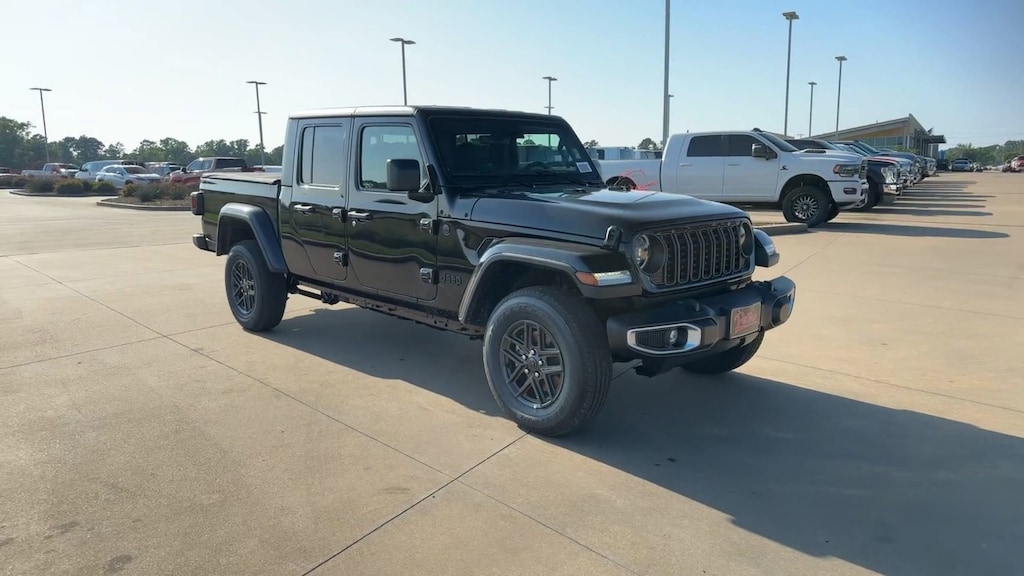 New 2024 Jeep Gladiator Sport Pickup