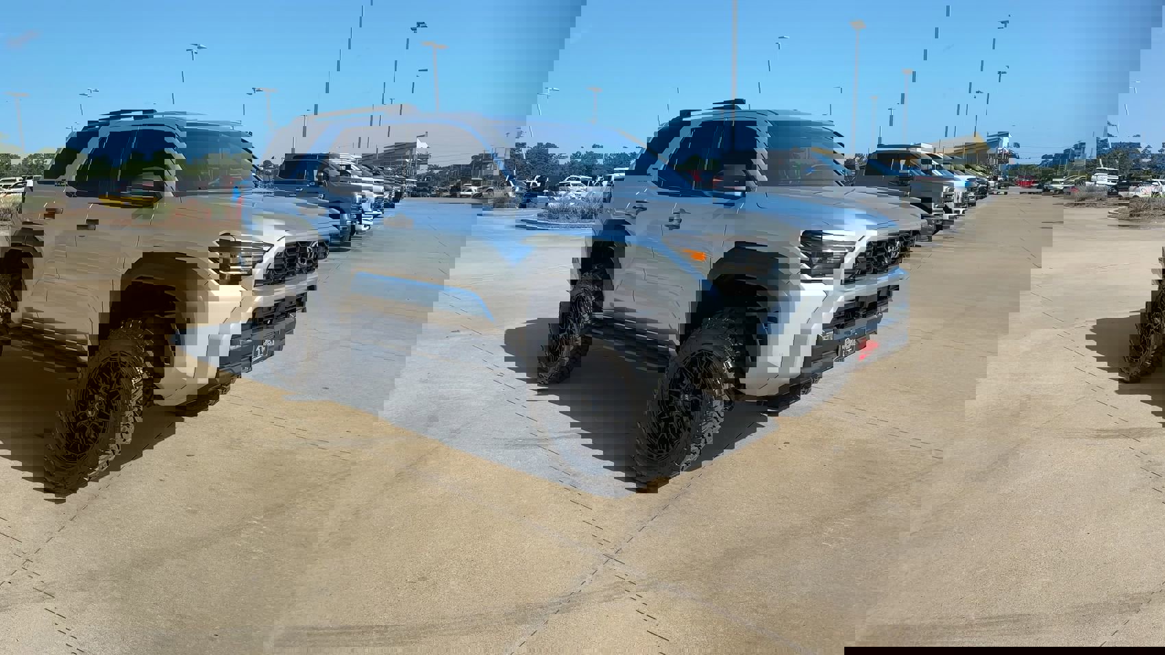 2025 Toyota 4Runner TRD Off-Road photo 2