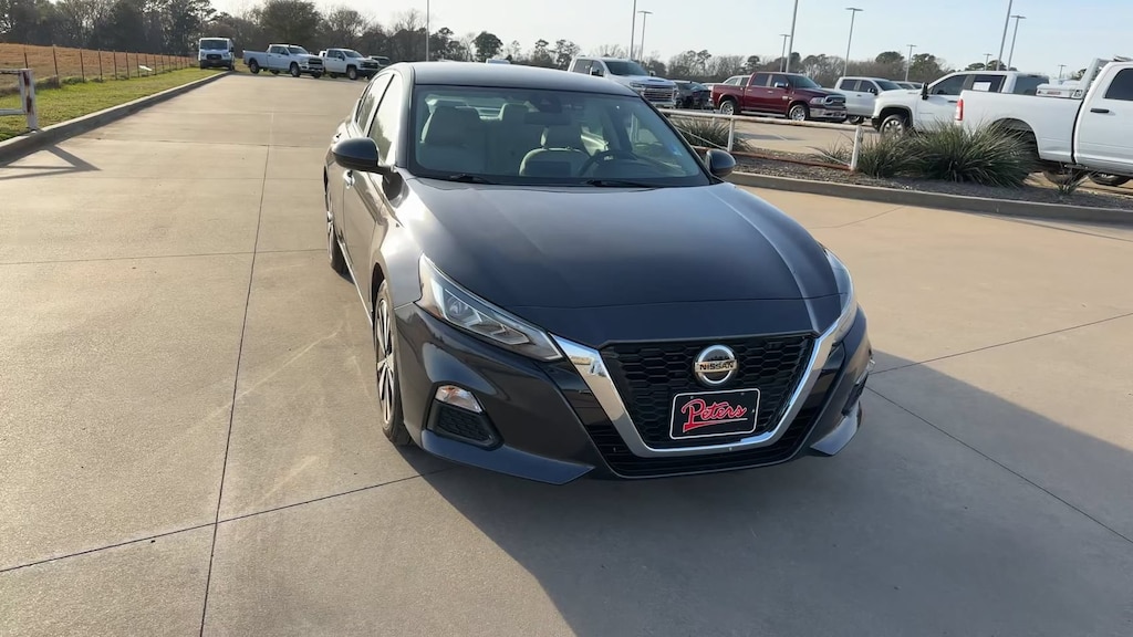 Used 2022 Nissan Altima 2.5 SV Sedan