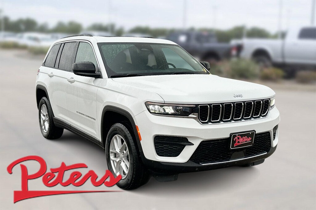 New 2025 Jeep Grand Cherokee Laredo Sport Utility