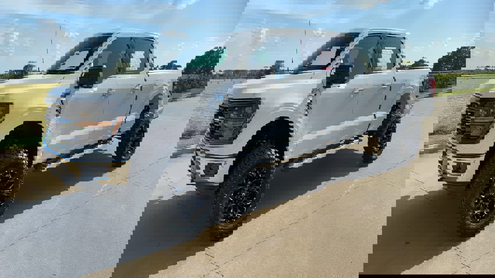 2024 Ford F-150 XLT photo 4