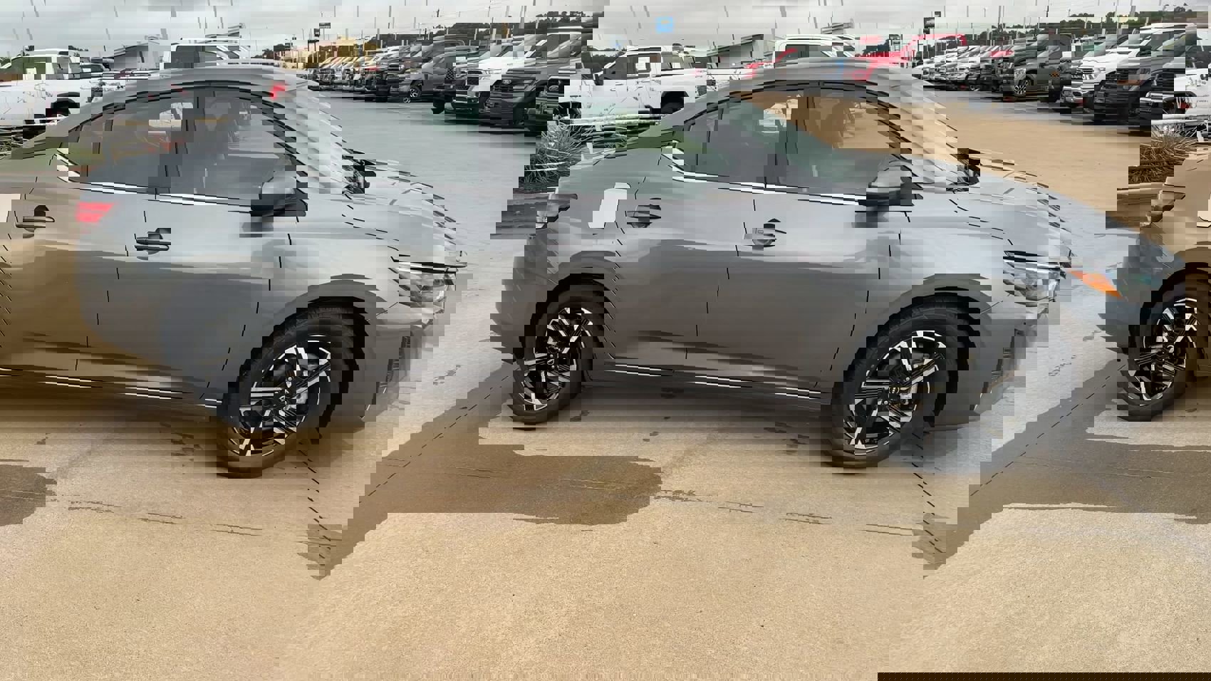 2024 Nissan Sentra SV photo 2