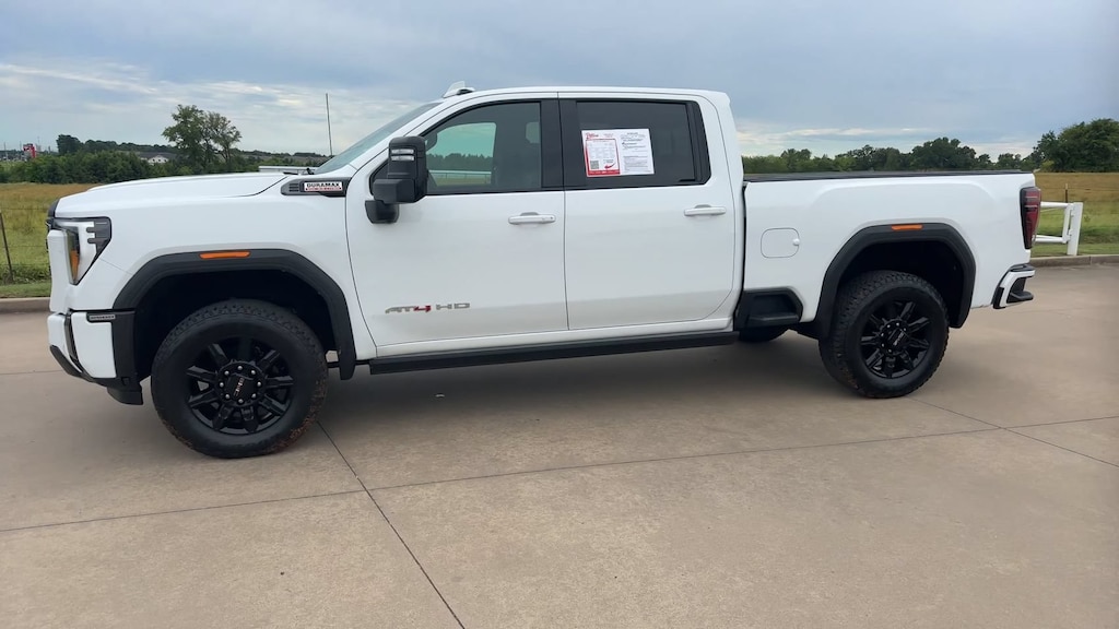 Used 2024 GMC Sierra 2500HD AT4 4WD Crew Cab 159 AT4