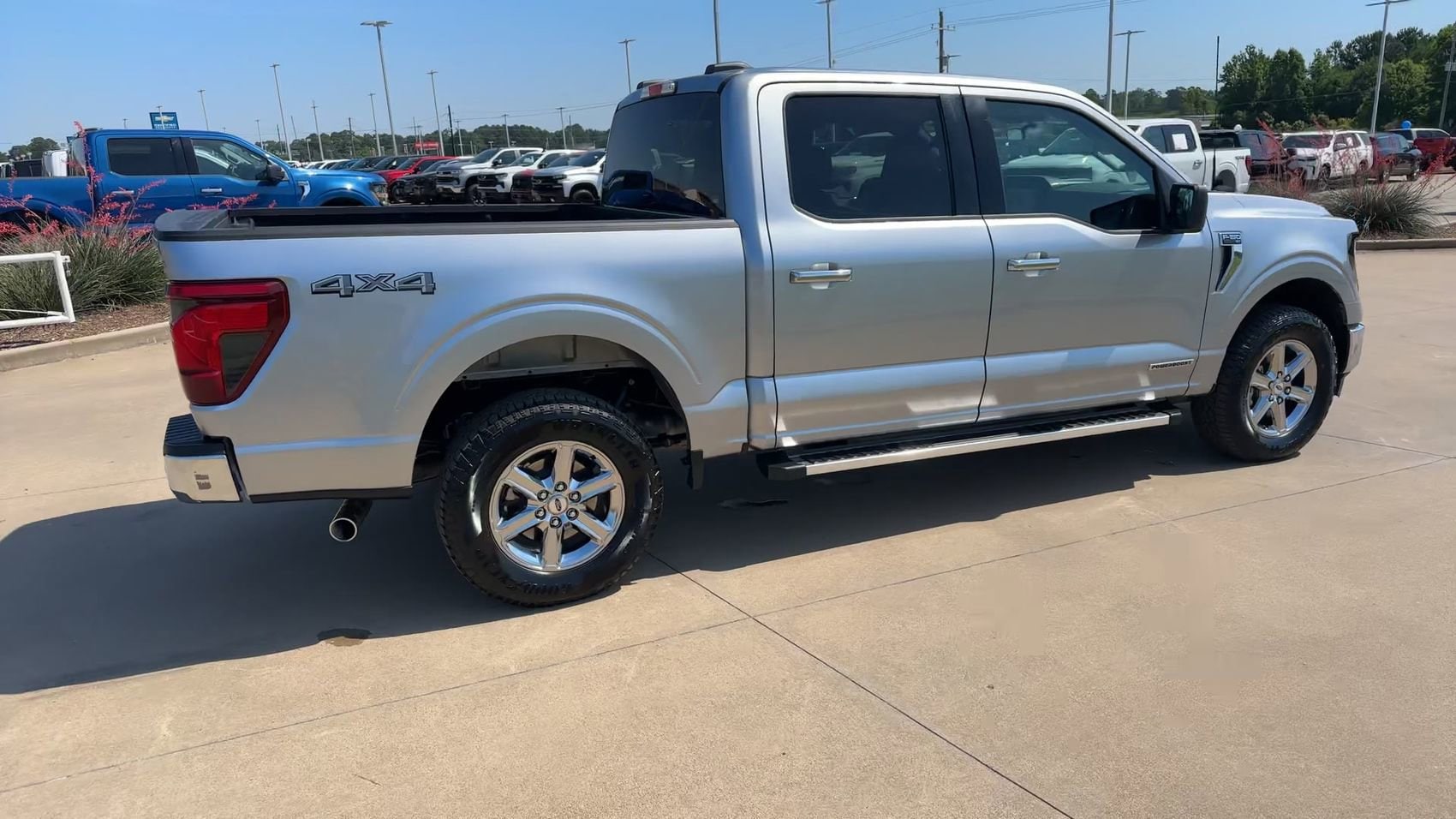 2025 Ford F-150 XLT - Photo 7