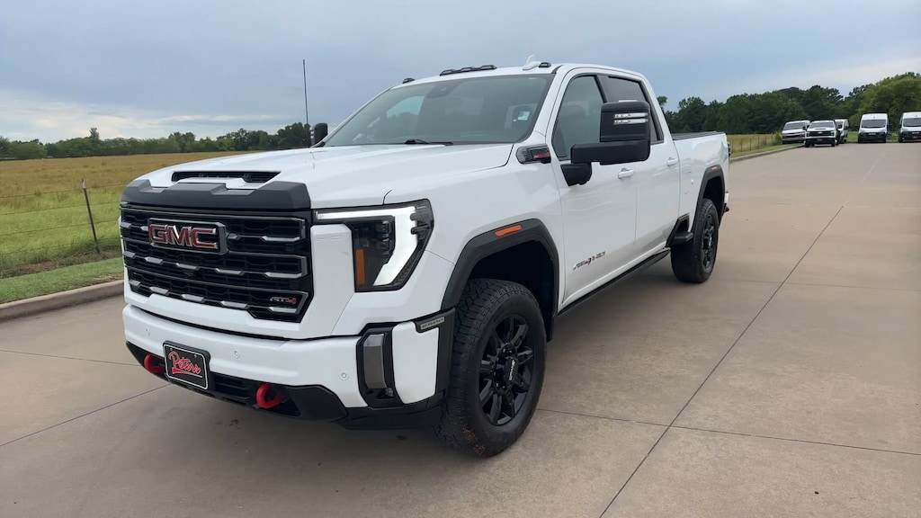 Used 2024 GMC Sierra 2500HD AT4 4WD Crew Cab 159 AT4