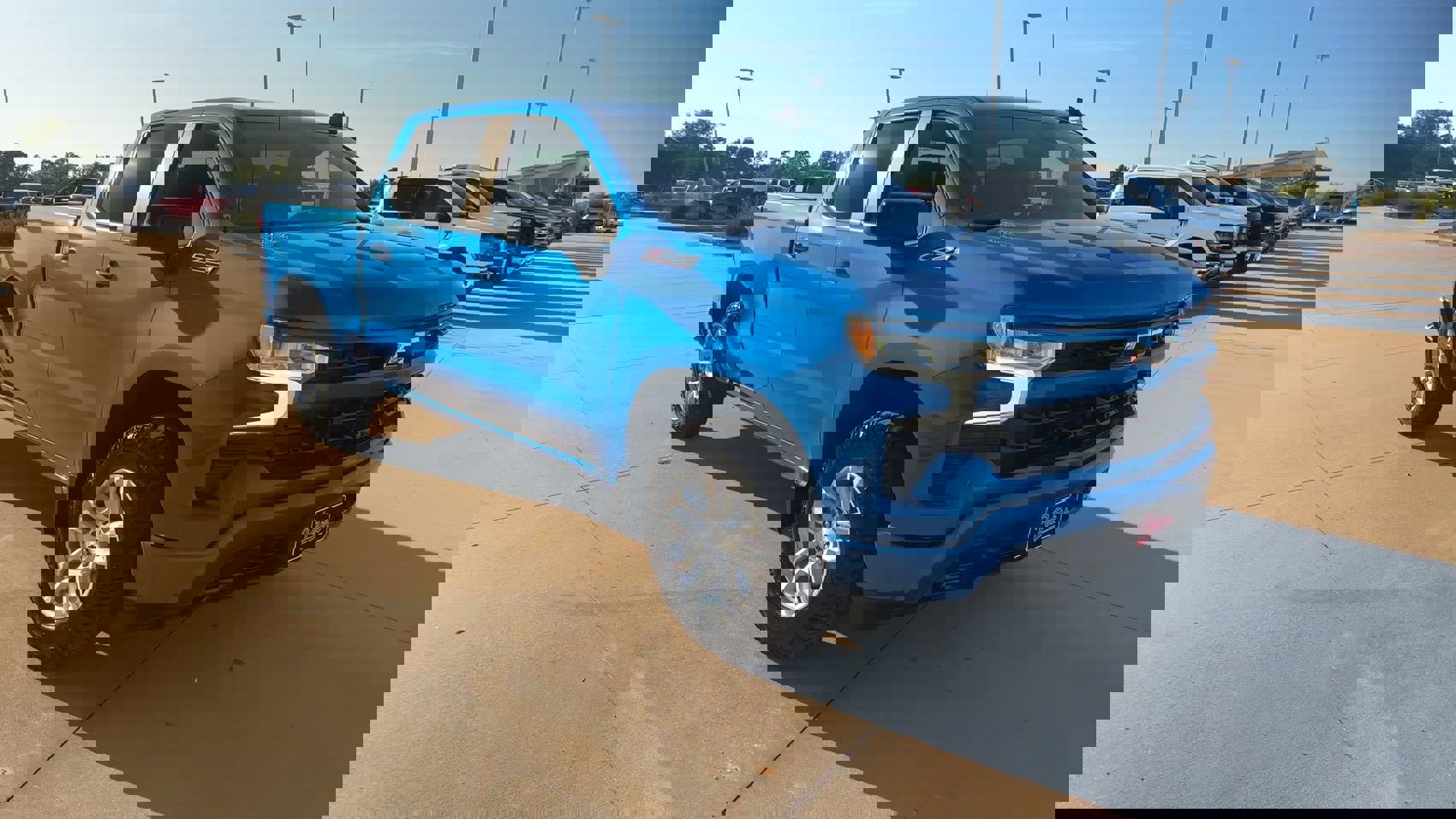 2022 Chevrolet Silverado 1500 RST photo 2