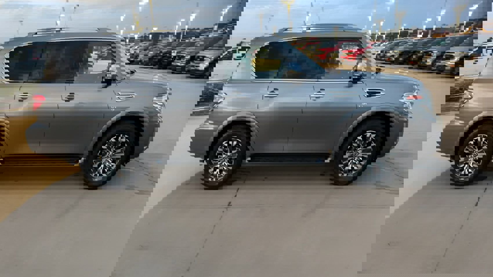 2020 Nissan Armada SL photo 2