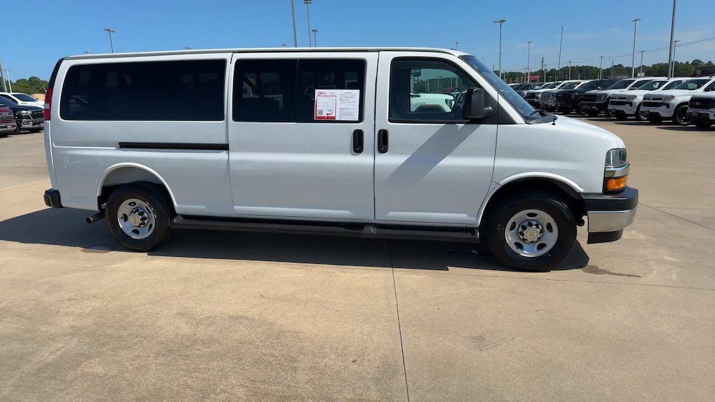 Used 2025 Chevrolet Express Passenger LT RWD 3500 155 LT