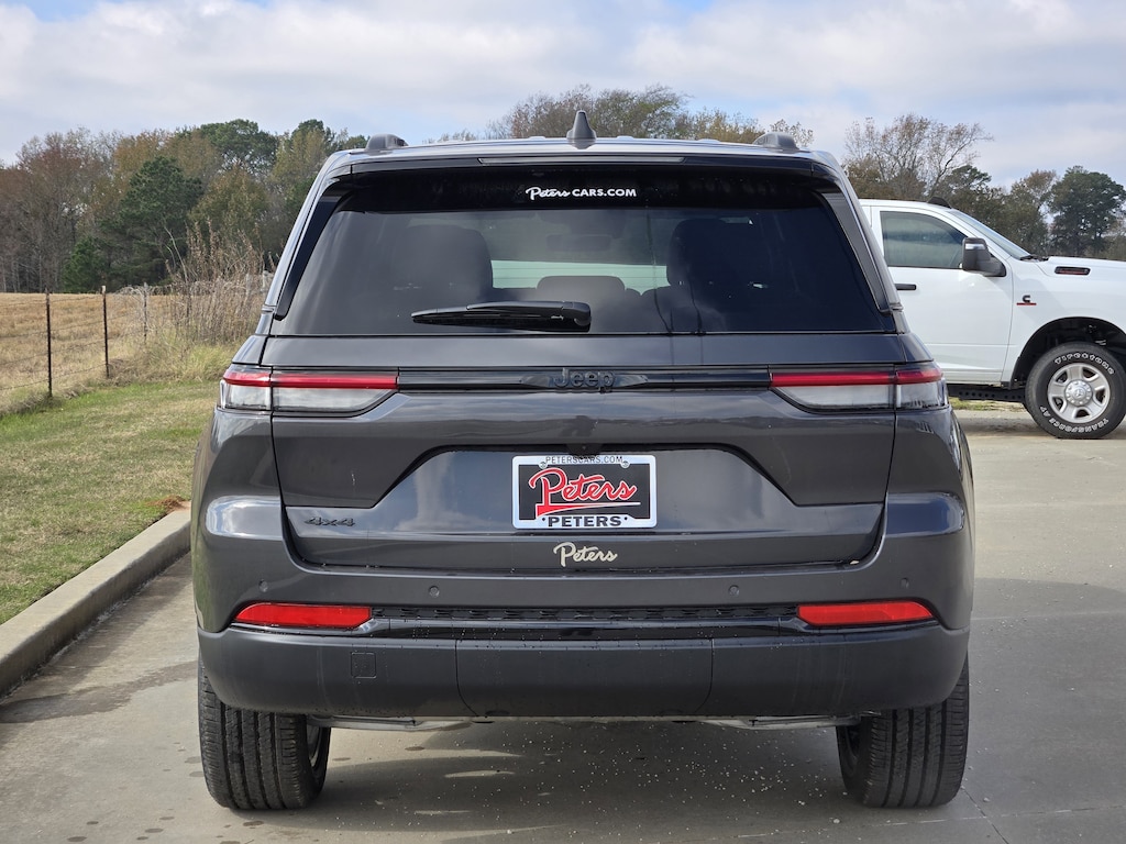 New 2025 Jeep Grand Cherokee Laredo Sport Utility
