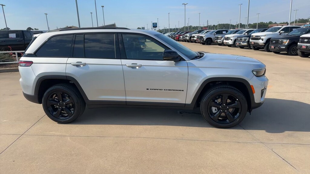 New 2025 Jeep Grand Cherokee Limited Sport Utility