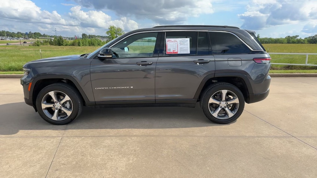 Used 2025 Jeep Grand Cherokee Limited Limited 4x4