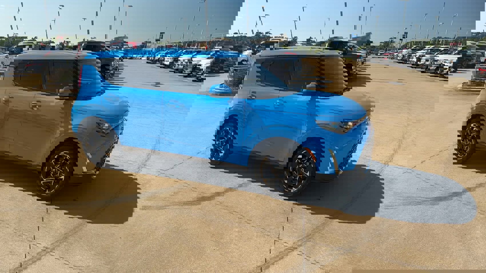 2024 Kia Soul EX photo 2