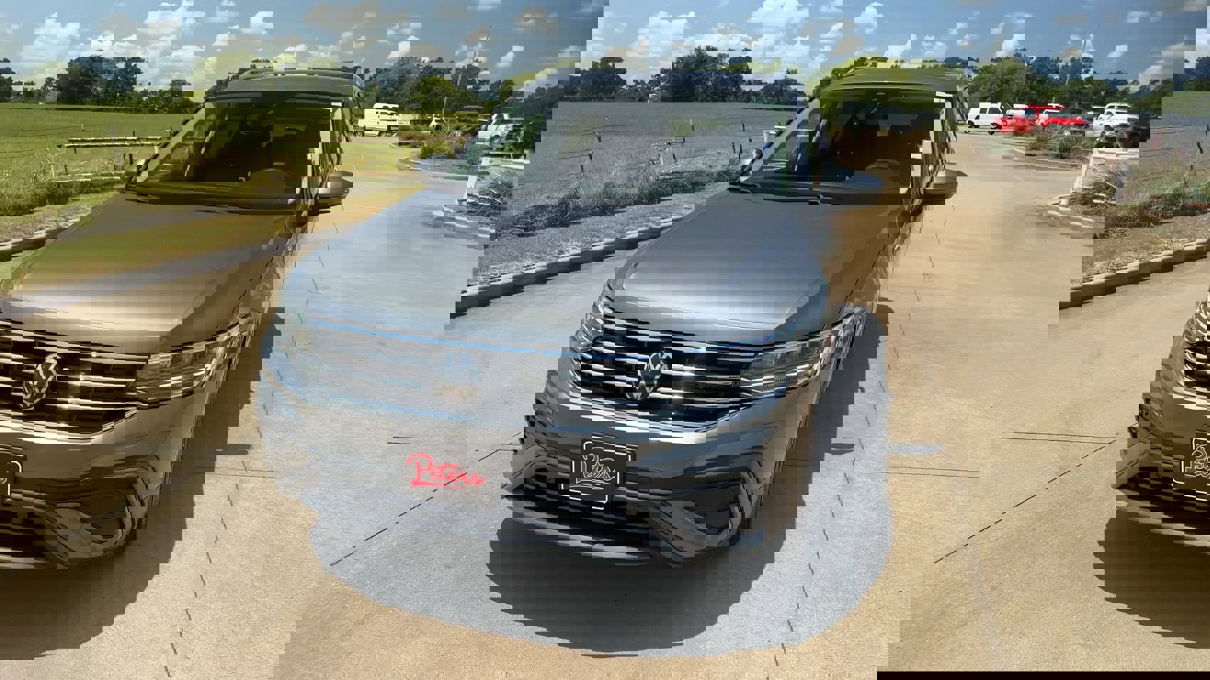 2023 Volkswagen Tiguan SE photo 4