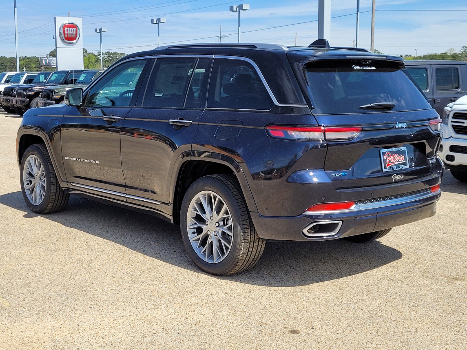 2022 Jeep Cherokee 4xe Summit photo 3