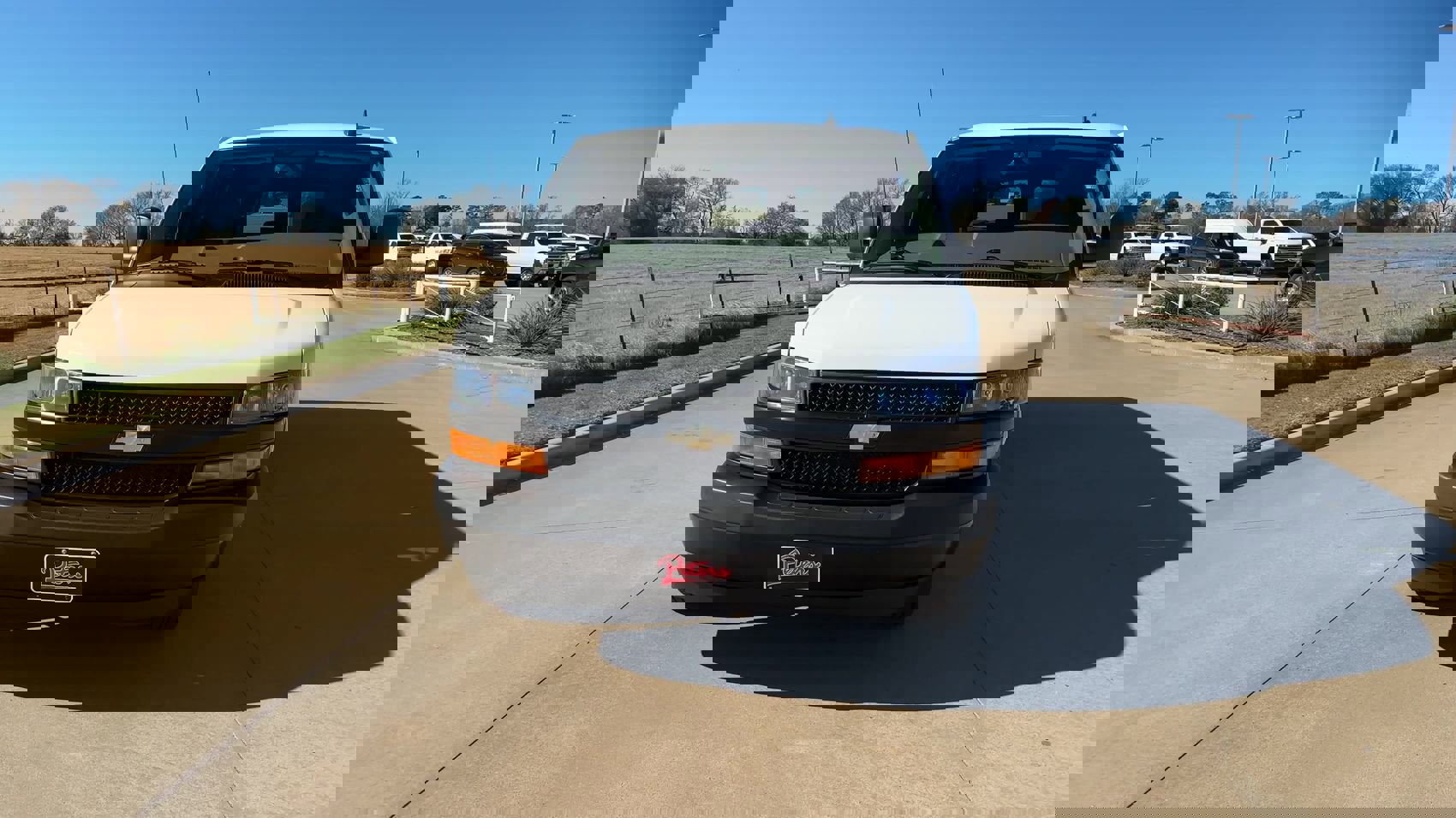 2023 Chevrolet Express Passenger LS photo 3