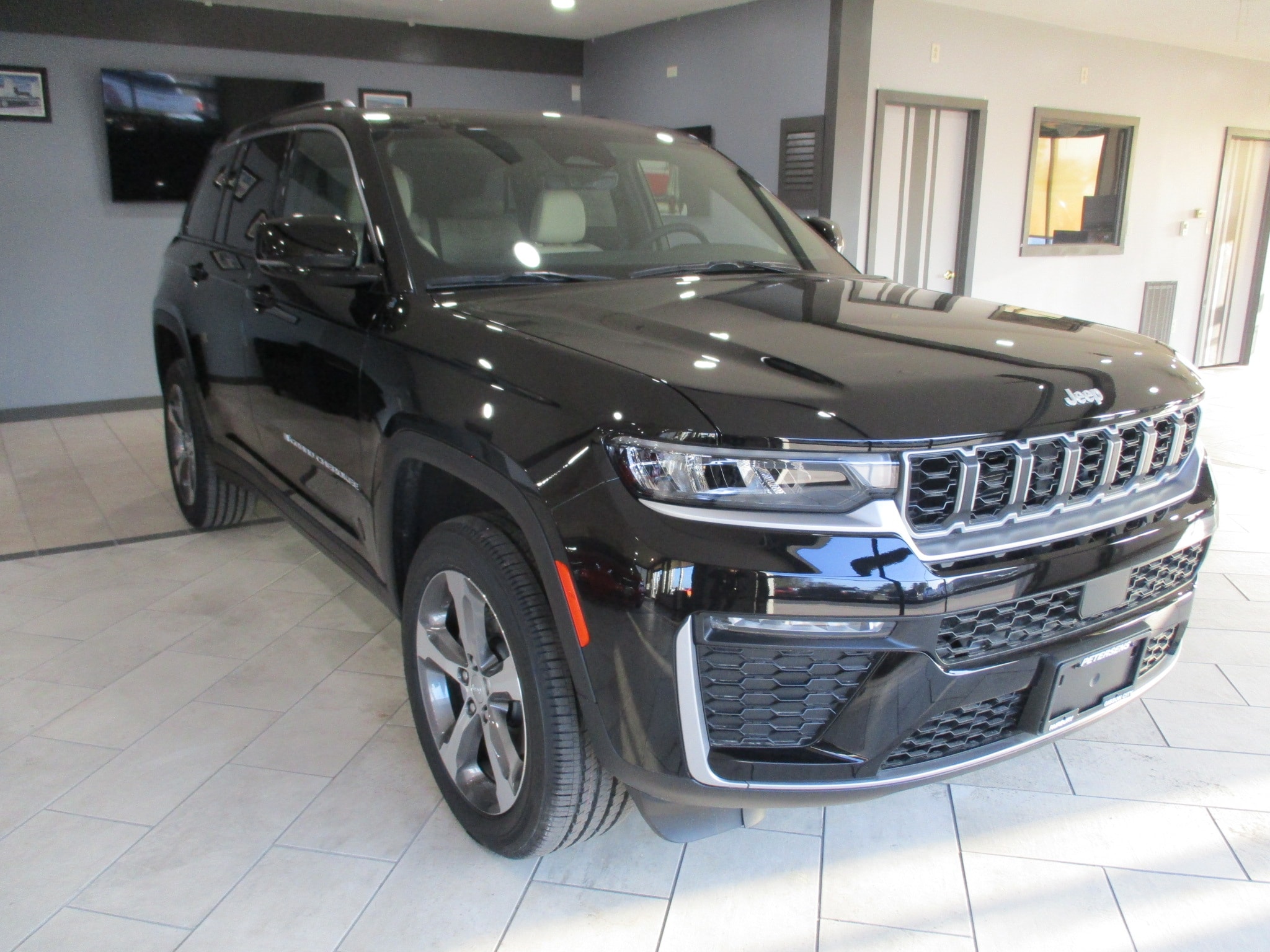 2026 Jeep Grand Cherokee Limited 4x4's photo