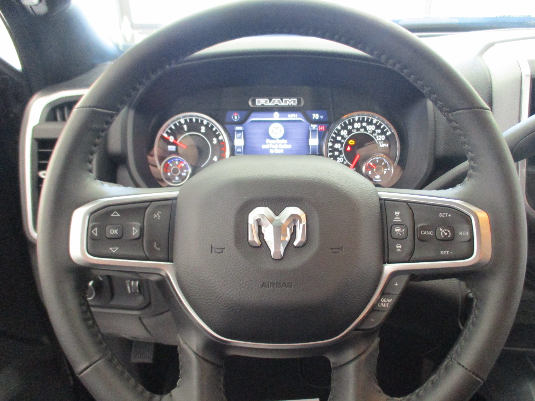 2024 RAM Ram 2500 Pickup Big Horn - Photo 16
