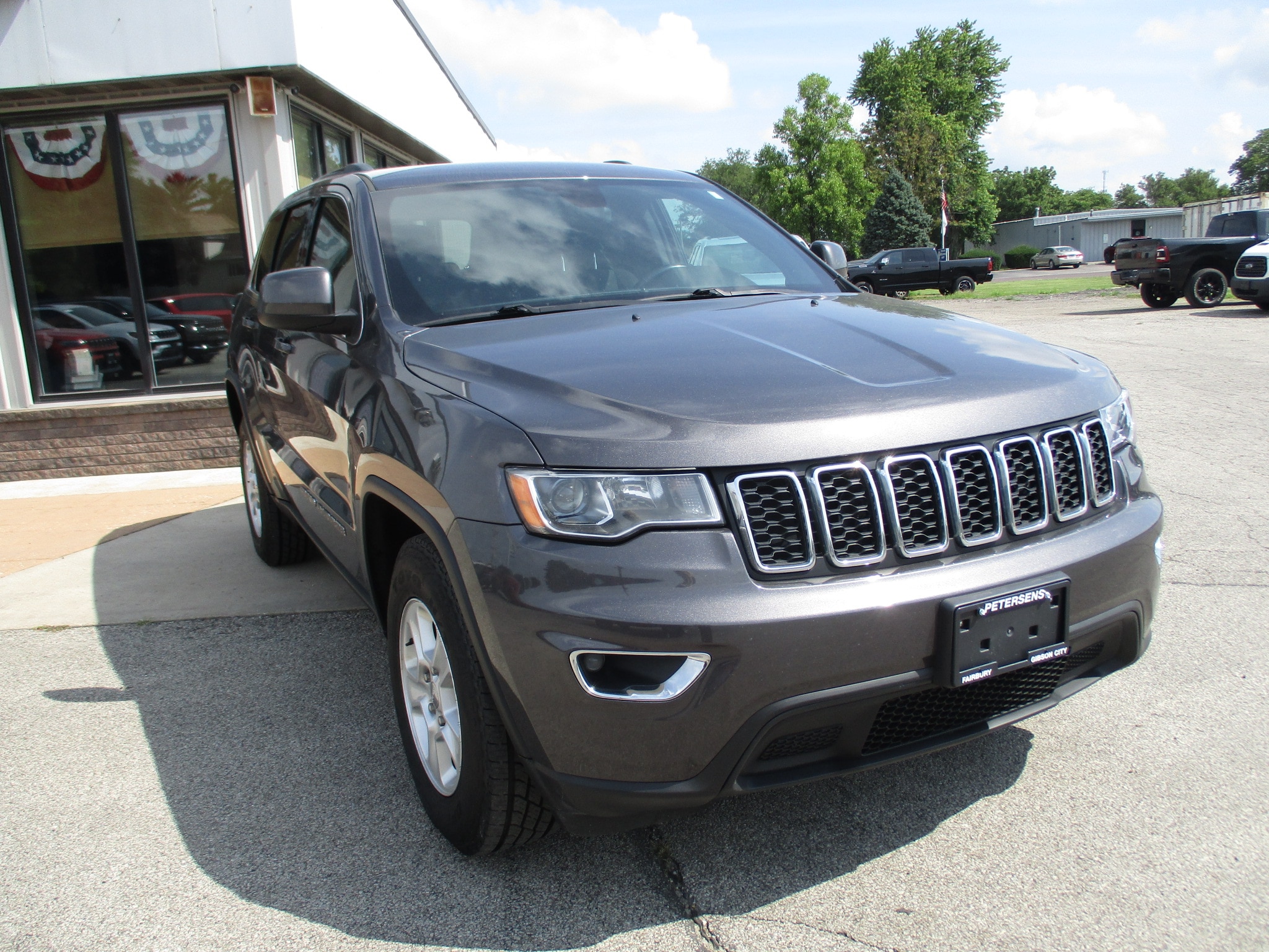 Gray (Granite Crystal Metallic Clearcoat) 2017 Jeep Grand Cherokee SUV / Crossover Four-Wheel Drive Automatic