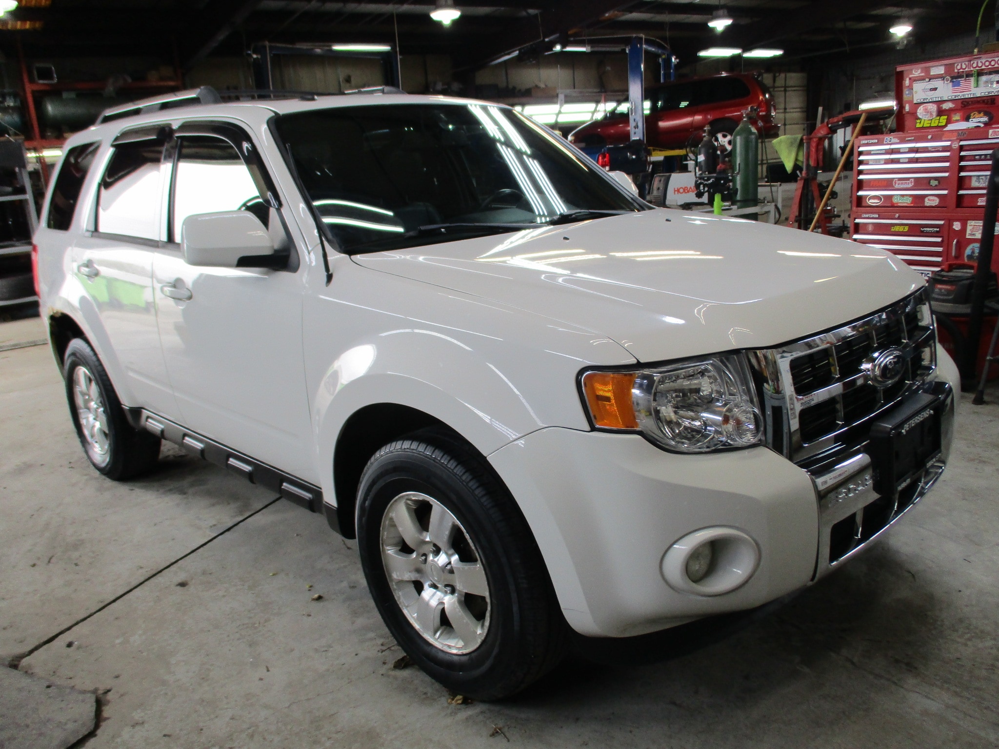 2012 Ford Escape Limited's photo