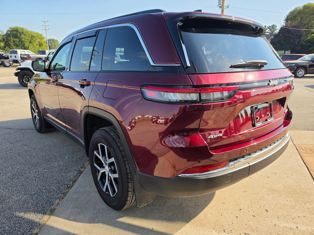Used 2025 Jeep Grand Cherokee Limited 4x4