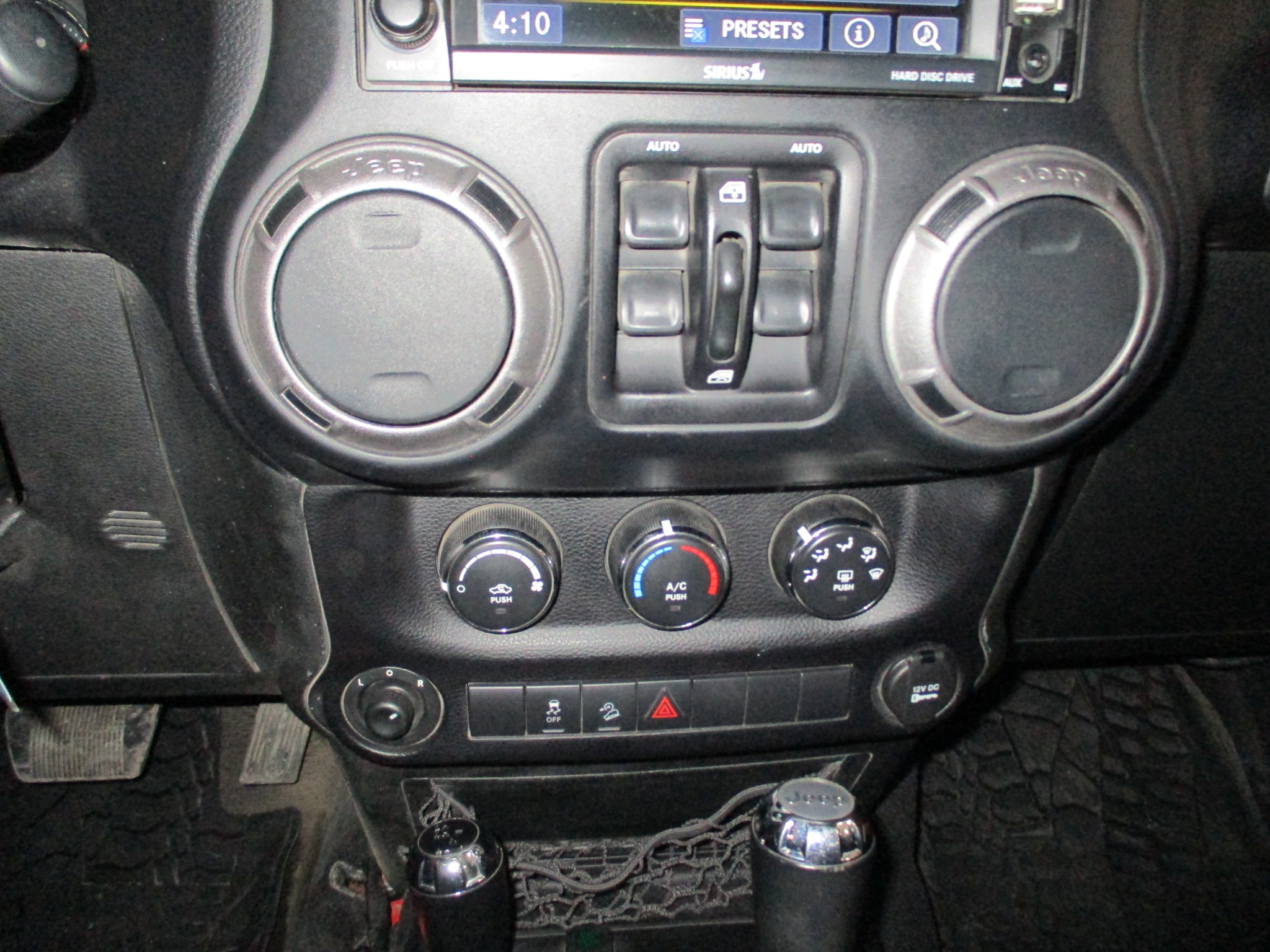2015 Jeep Wrangler Unlimited Sport - Photo 12