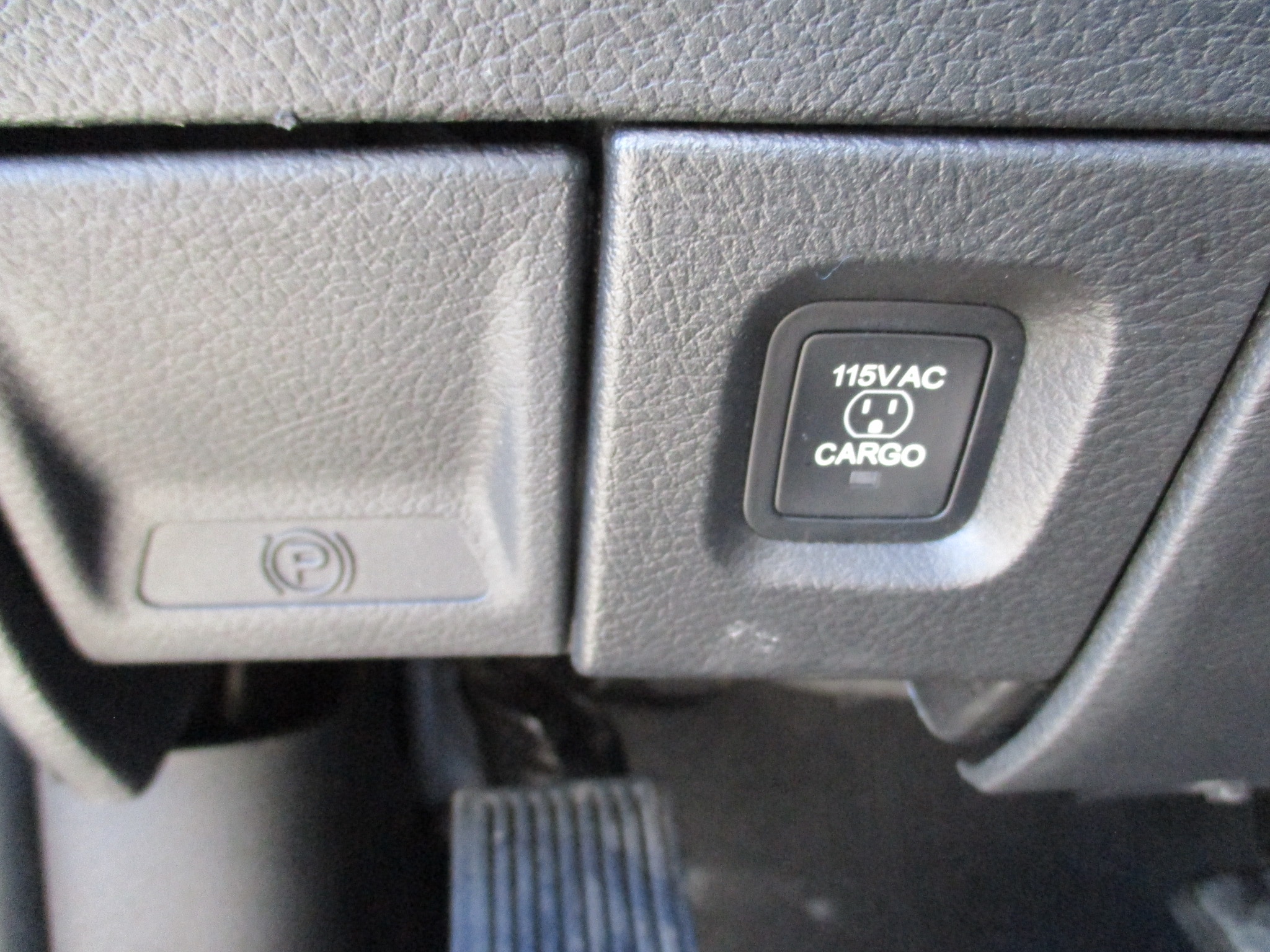 2025 RAM Ram 2500 Pickup Laramie - Photo 18