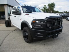 2025 Ram 3500 Chassis Cab 3500 TRADESMAN CREW CAB CHASSIS 4X4 60' CA Pickup