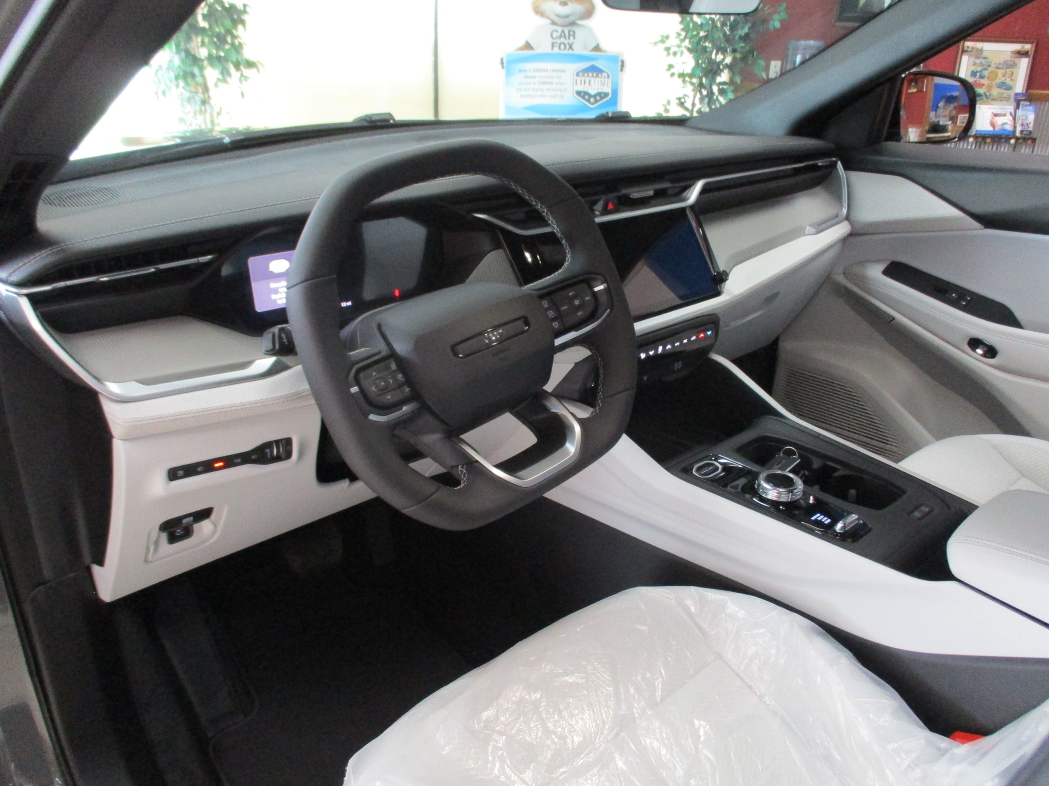 View vehicle photo 7