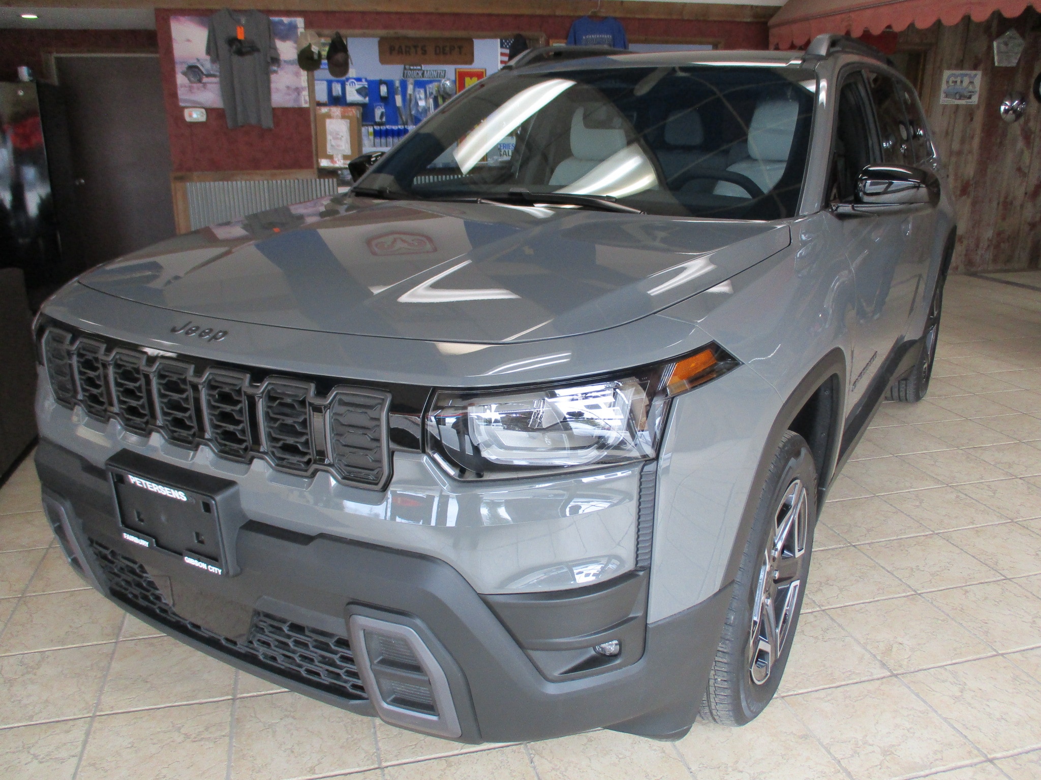 View vehicle photo 4