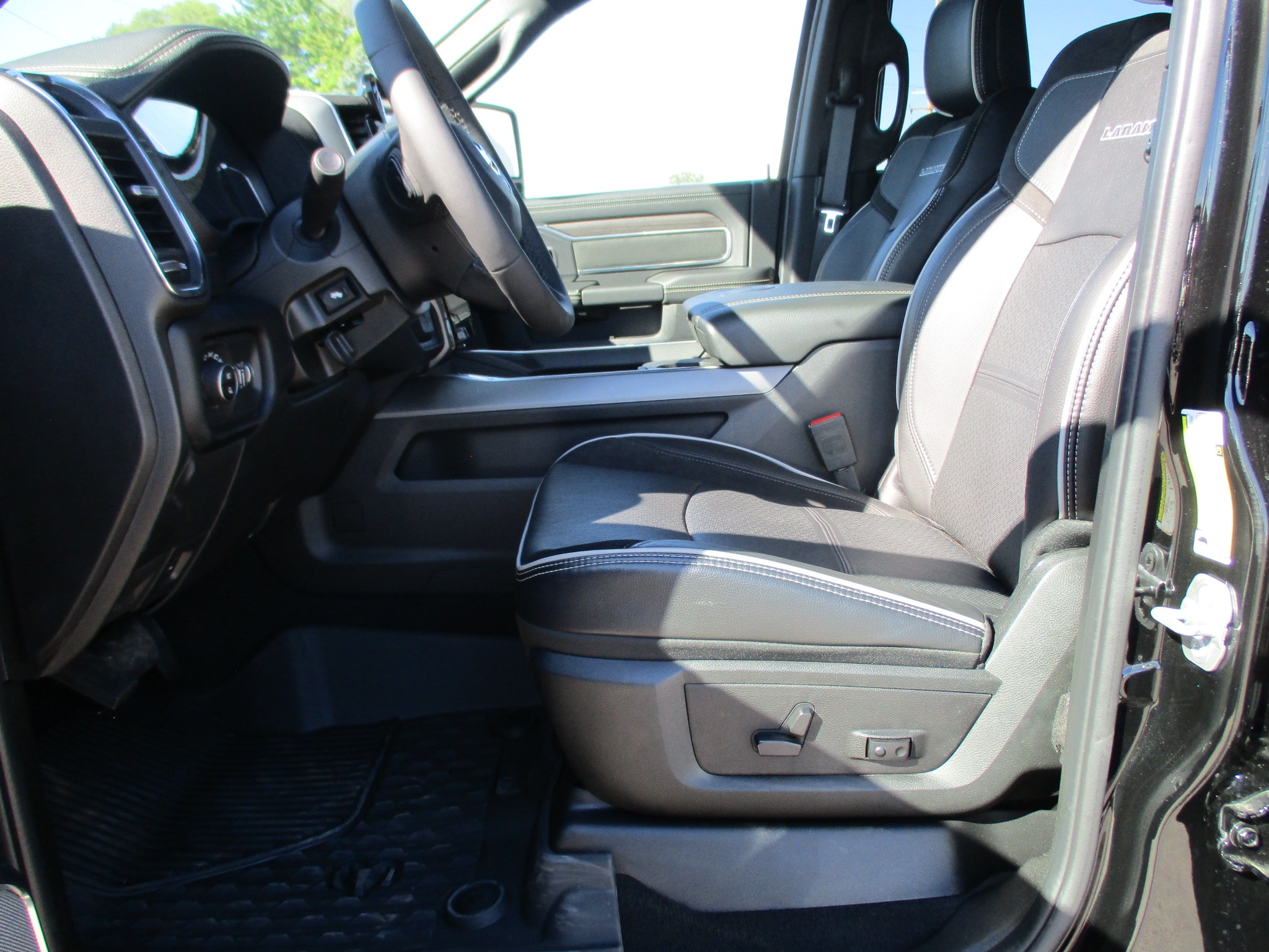 2025 RAM Ram 2500 Pickup Laramie - Photo 9