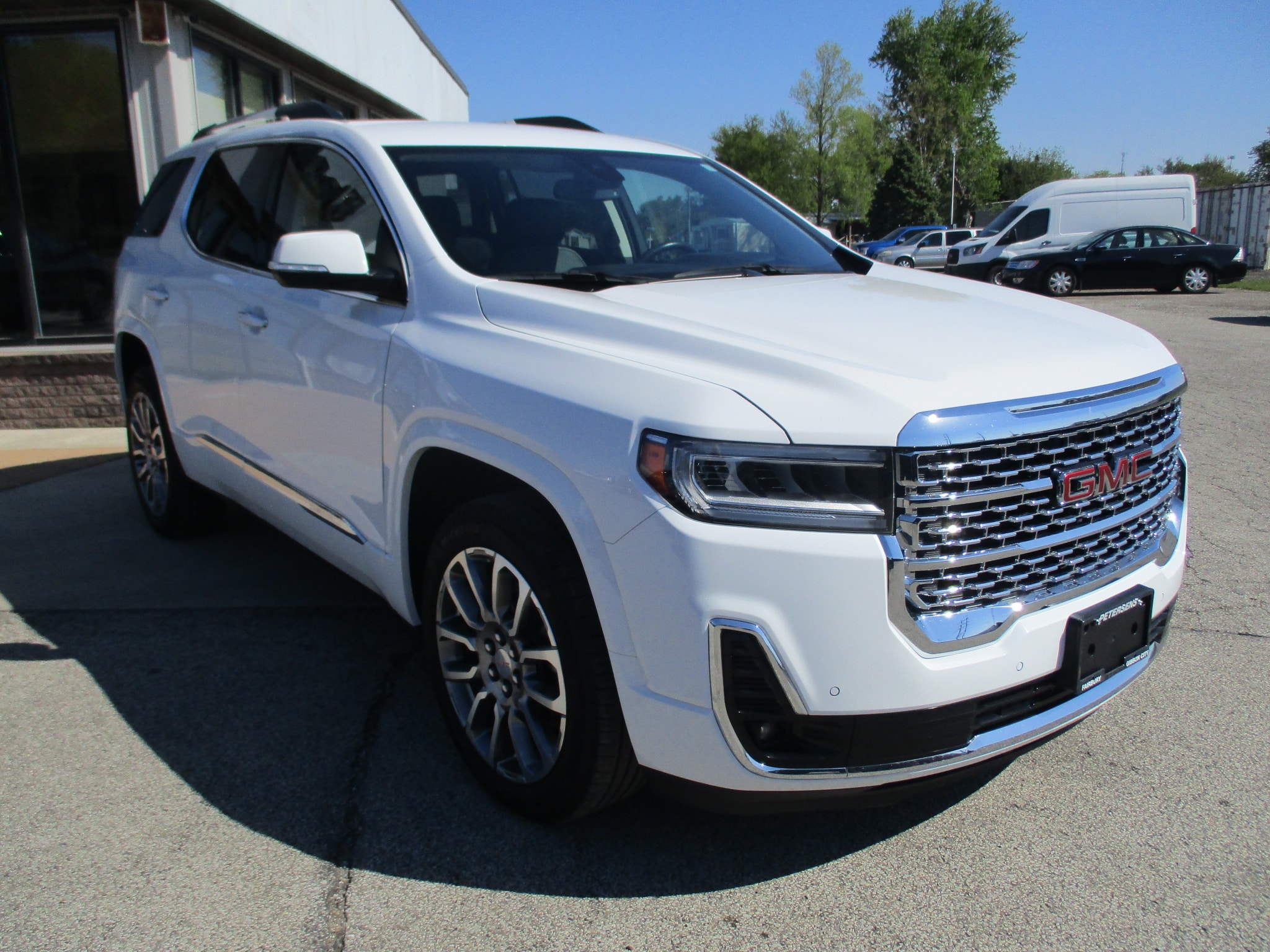 2023 GMC Acadia Denali FWD's photo