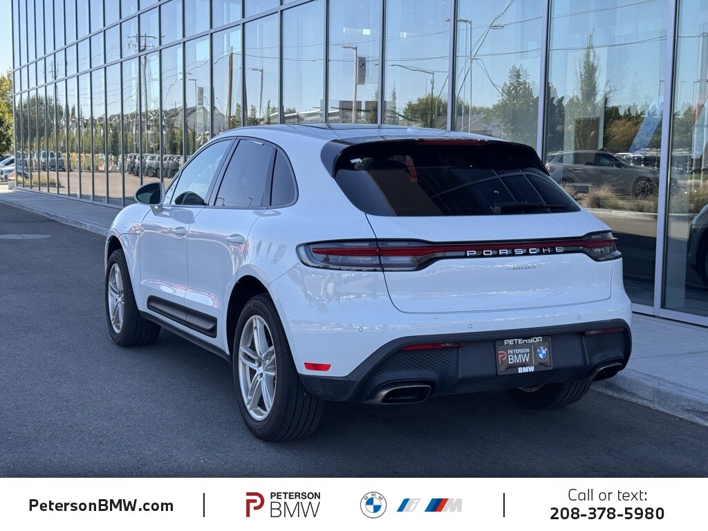 2024 Porsche Macan Base photo 4