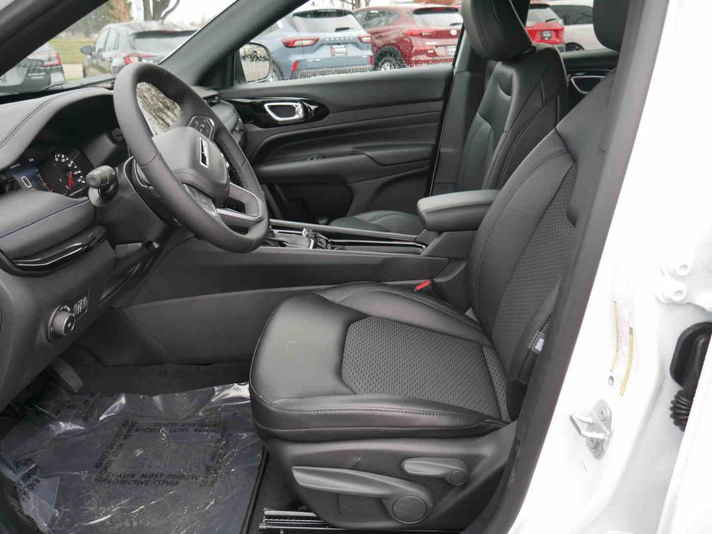2026 Jeep Compass Altitude - Photo 28