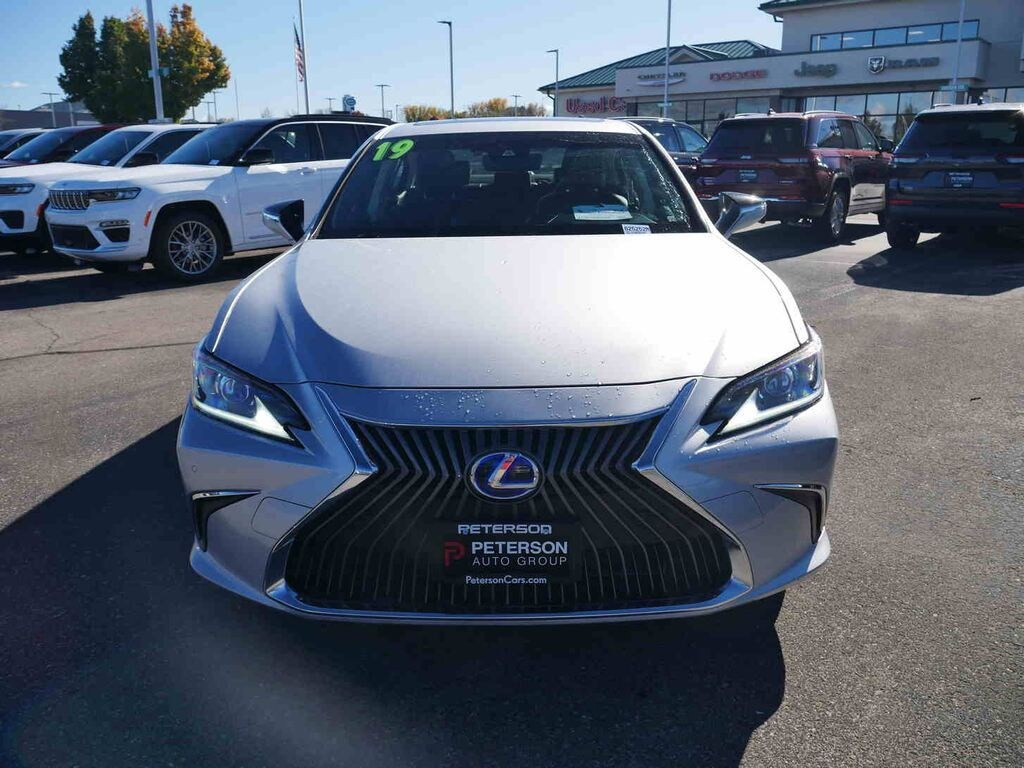 Used 2019 Lexus ES 300h Sedan