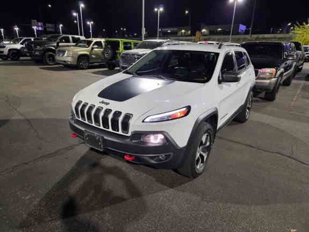 Used 2016 Jeep Cherokee Trailhawk SUV