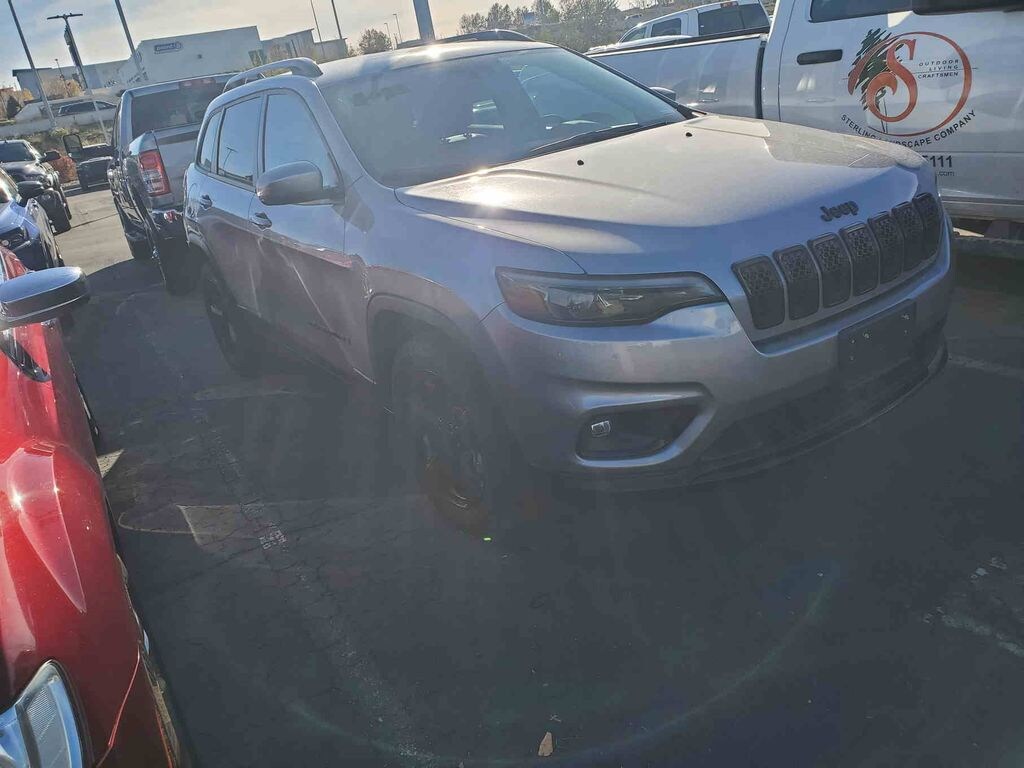 Used 2021 Jeep Cherokee Altitude SUV