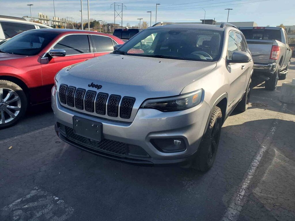 Used 2021 Jeep Cherokee Altitude SUV
