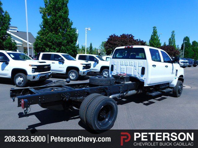 2024 Chevrolet Silverado 5500HD Work Truck photo 2