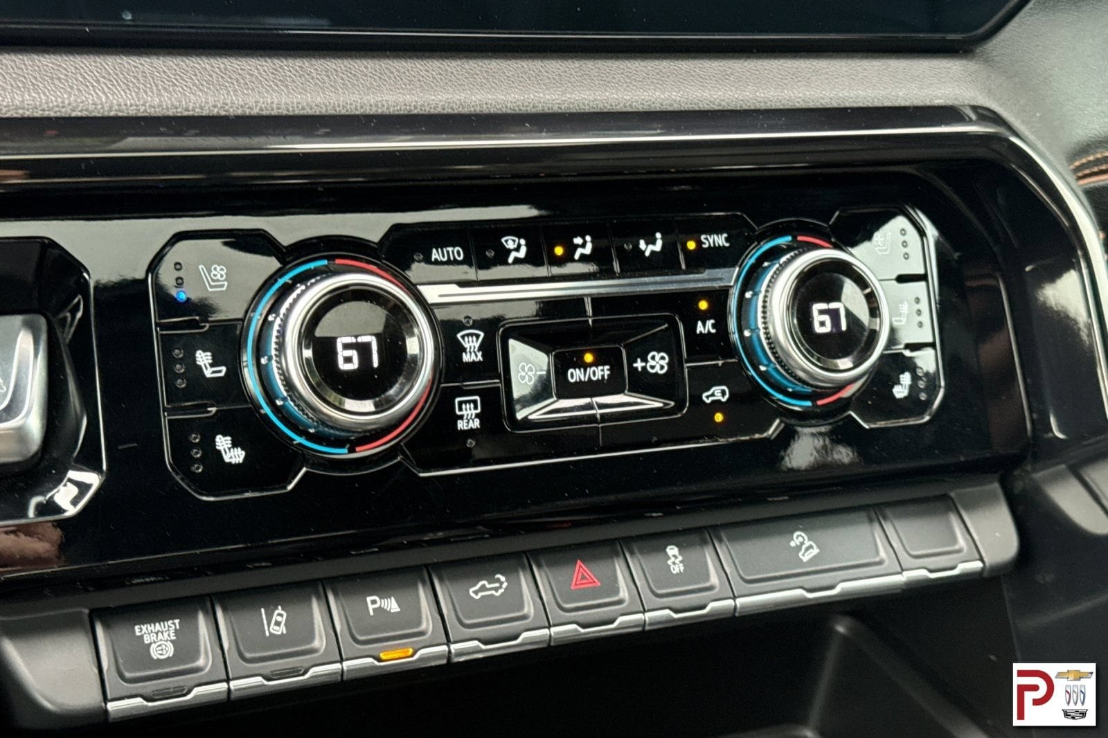 2024 GMC Sierra 3500HD AT4 - Photo 22