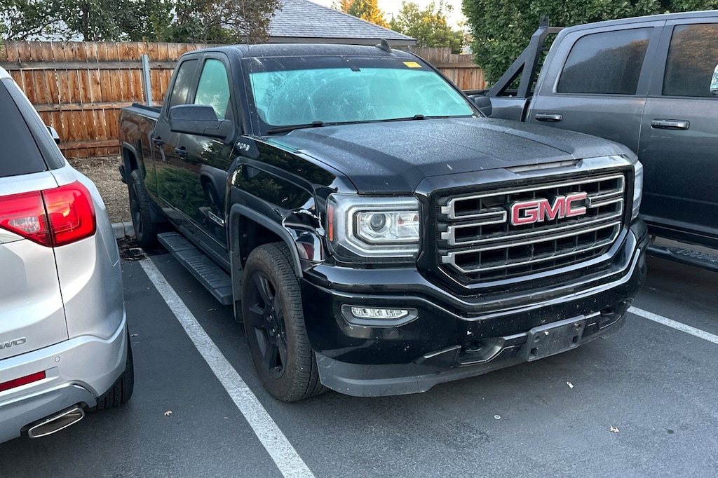 Used 2018 GMC Sierra 1500  4WD Double Cab 143.5