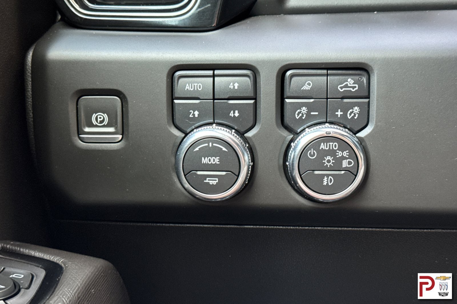 2024 GMC Sierra 2500HD AT4X - Photo 32