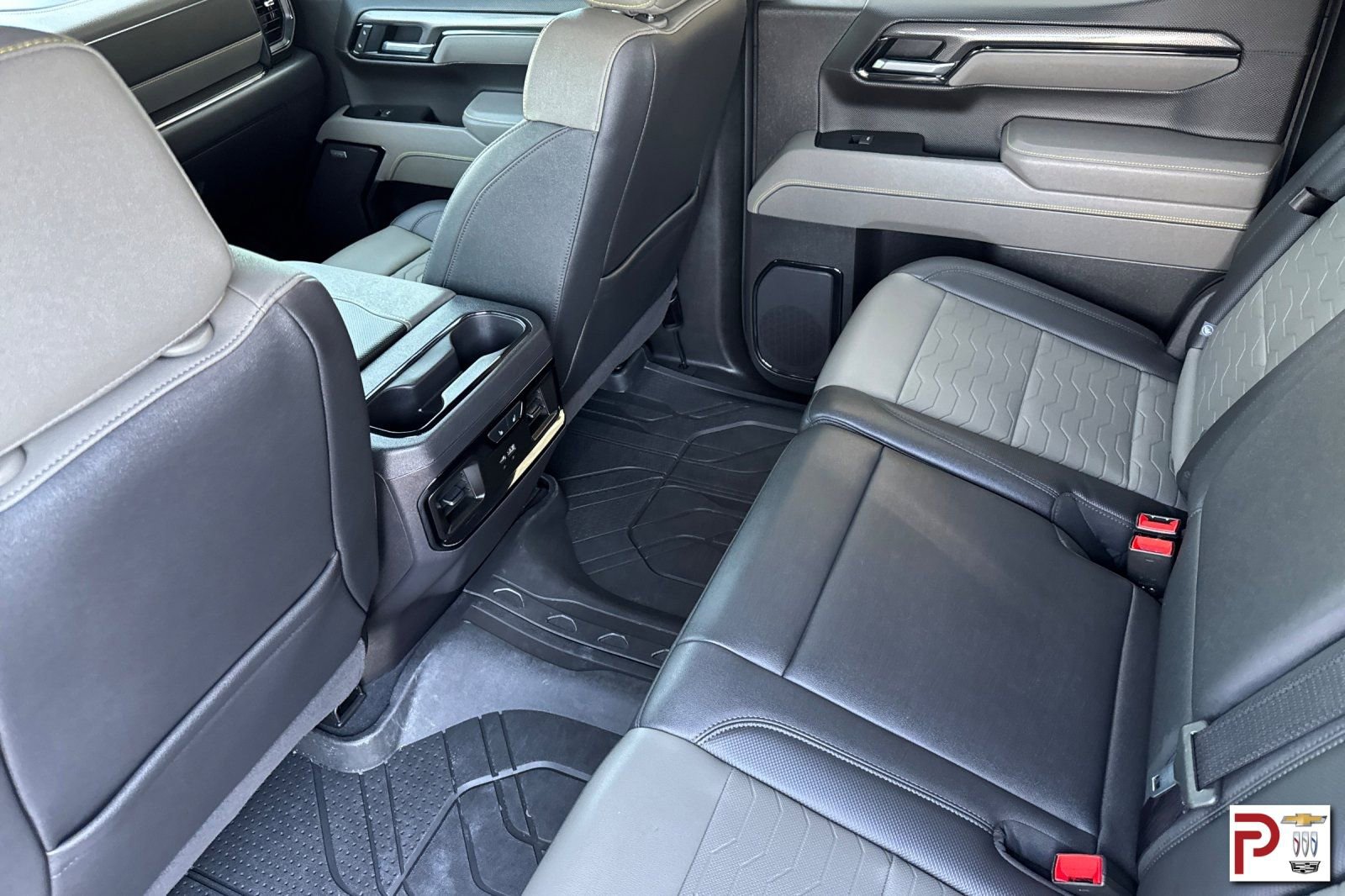 2026 Chevrolet Silverado 1500 ZR2 - Photo 14