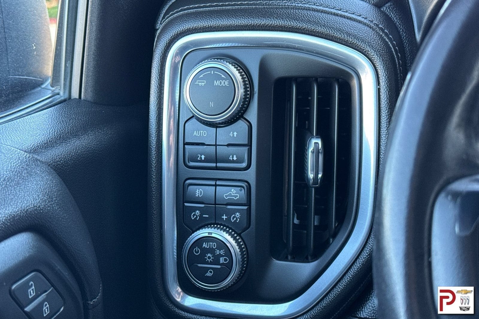 2020 GMC Sierra 1500 SLT - Photo 30
