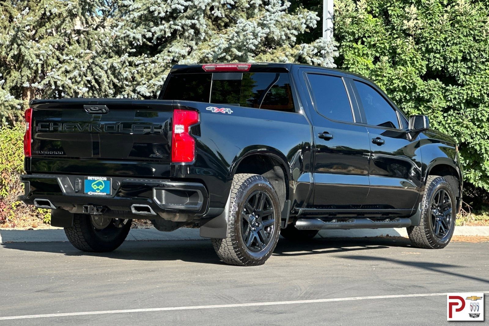 2023 Chevrolet Silverado 1500 RST photo 3