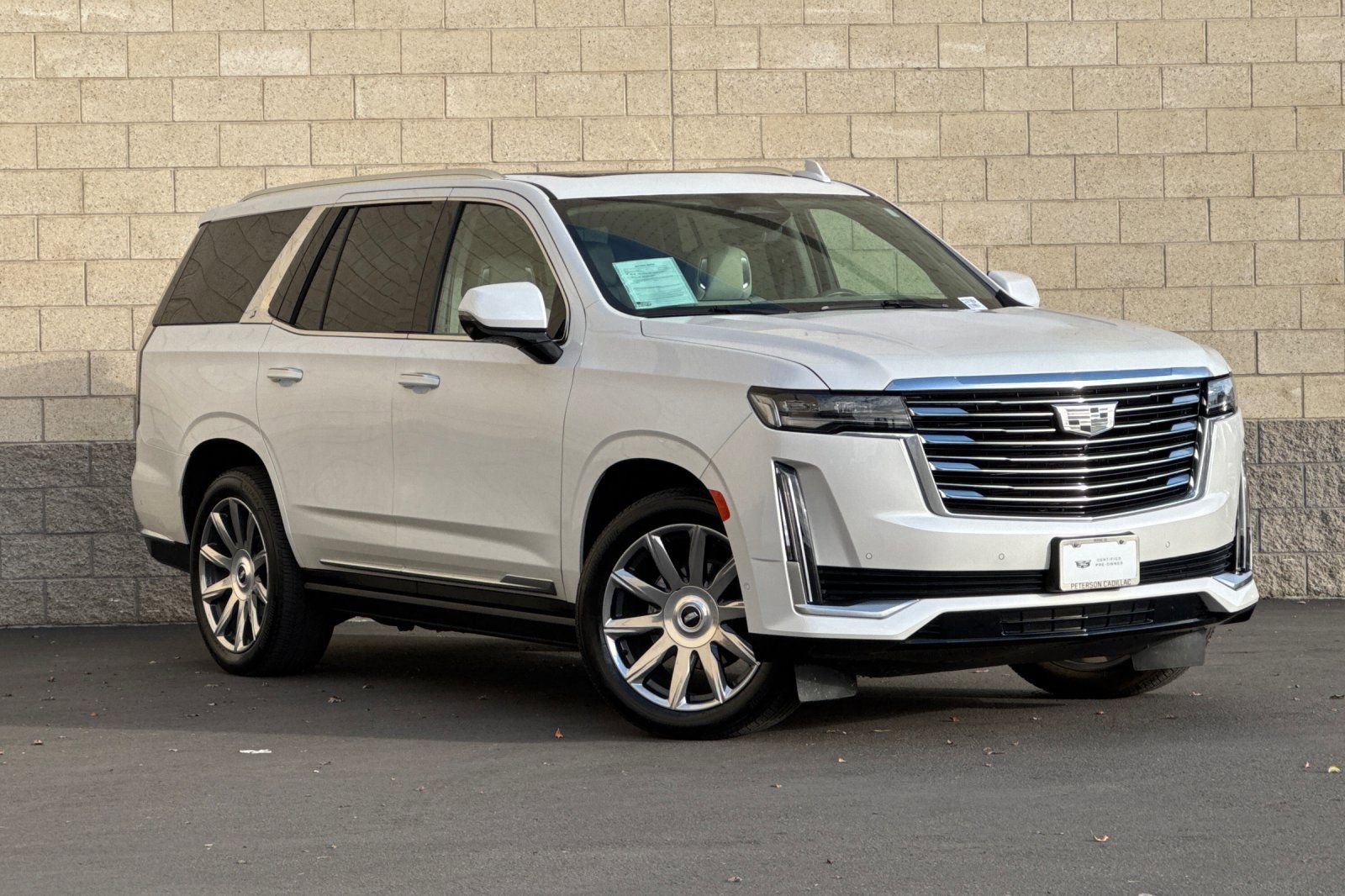 2024 Cadillac Escalade Premium Luxury Platinum photo 2
