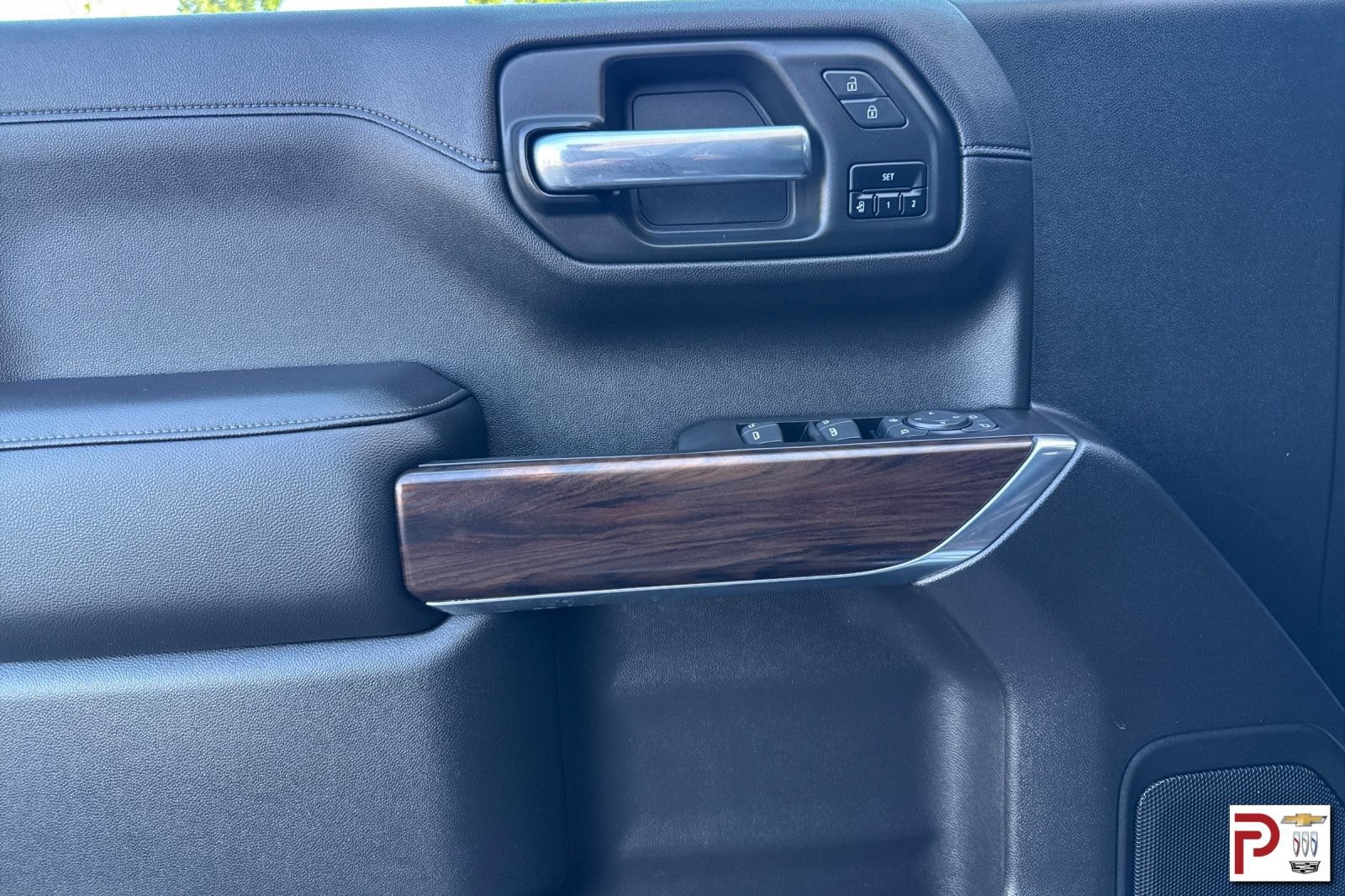 2020 GMC Sierra 1500 SLT - Photo 12