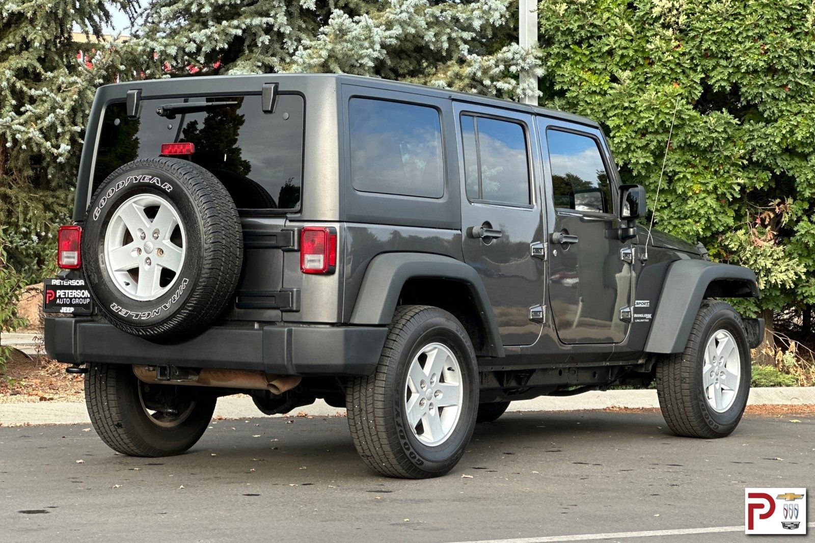 2018 Jeep Wrangler Unlimited Sport S photo 3